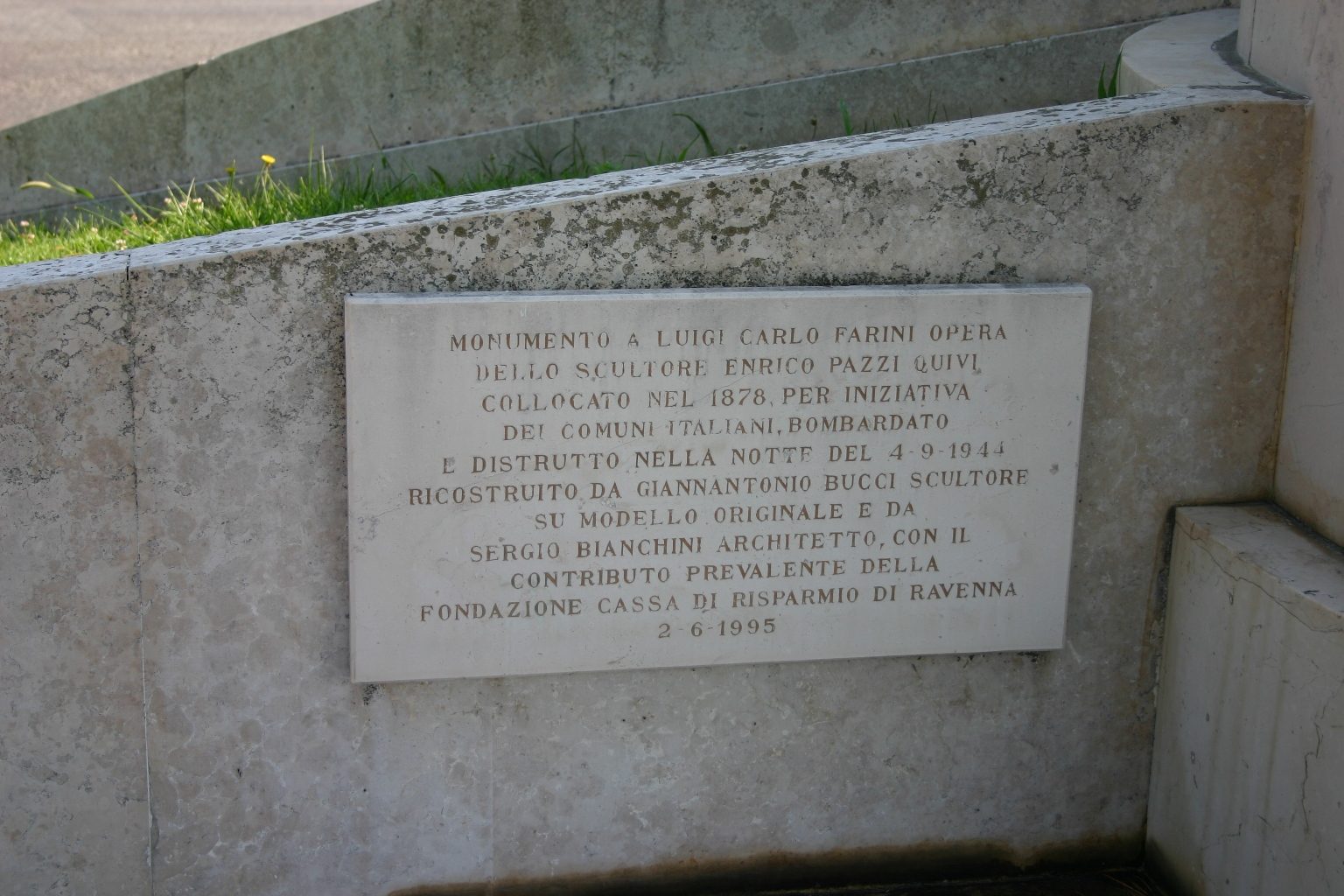 Luigi Carlo Farini's monument, Ravenna, Italy - 06.JPG